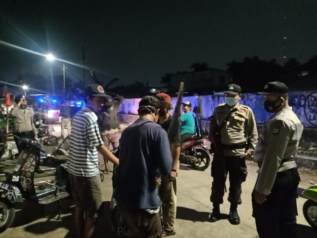 Polsek Kebon Jeruk gelar Patroli Cipta Kondisi antisipasi guantibmas dan edukasi Masyarakat