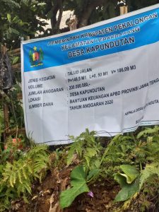 KADES KAPUNDUTAN KECAMATAN LEBAKBARANG KABUPATEN PEKALONGAN BERUSAHA MENYUAP WARTAWAN