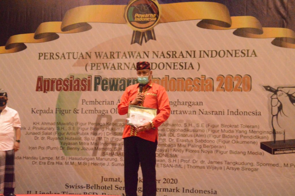 PEWARNA INDONESIA BERI PENGHARGAAN DR. TRI ADHIANTO NOMINASI PEJABAT BIROKRAT TOLERAN