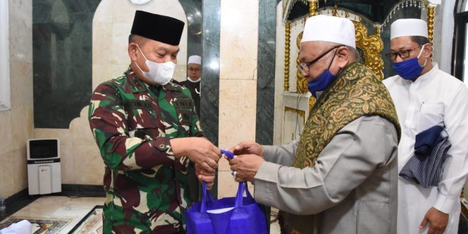 Pangdam Jaya Laksanakan Manunggal Jum'at Bersama Jajaran Kodam Jaya