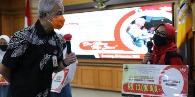 Guru Inspiratif, Aprilia Dapat Penghargaan dari Ganjar