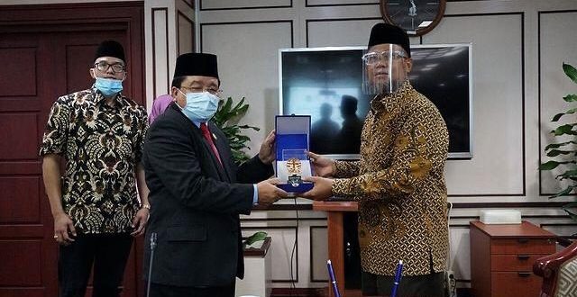 Nota Kesepahaman UIN Ar-Raniry Dengan UT