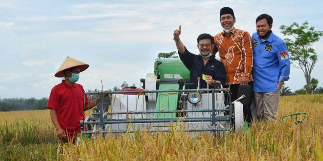Dampingi kunjungan Mentan, Gubernur Bengkulu Ajak Seluruh Pihak Perkuat Konstratani
