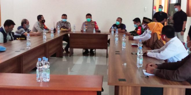 Kapolres Metro Bekasi Imbau Panlih Kades Jaga Kondusifitas Wilayah Serta Terapkan 3M