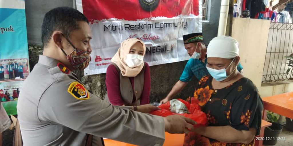 MRC Hadir Untuk Negeri, MCR berbagi  di Jum'at Berkah