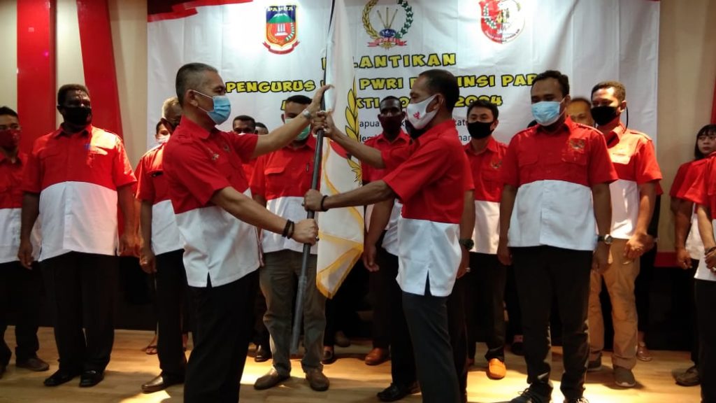 Ketua Umum DPP PWRI Lantik Pengurus DPD PWRI Provinsi Papua masa Bhakti 2020-2024