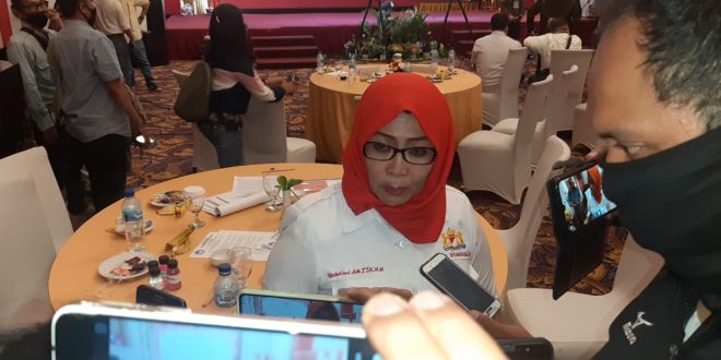 Foto : Wehelmi Ade T,SH.,MM