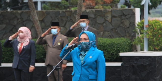 Peringati Hari Ibu, Isrti Wakil Wali Kota Bekasi Pimpin Upacara Tabur Bunga