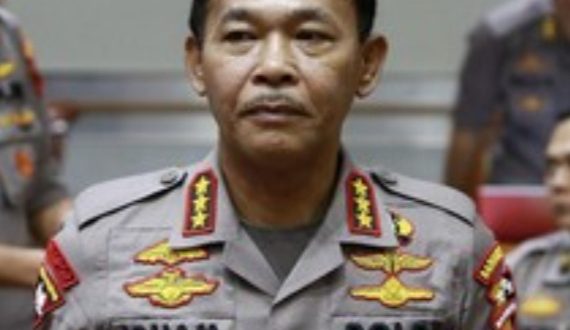 Untuk Mencegah Penyebaran Covid-19, Idham Azis Menerbitkan Maklumat