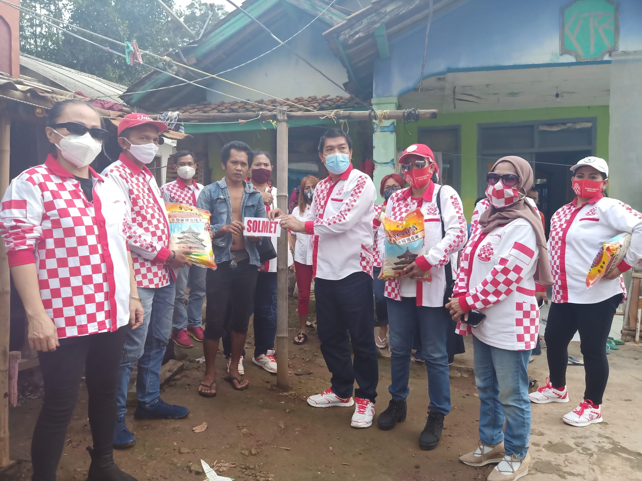 Pasca Bencana Longsong, DPN Solmet Adakan Kegiatan Baksos