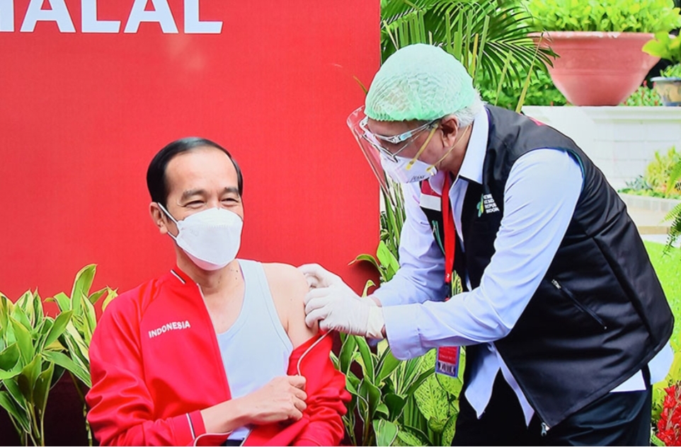 Selang 14 Hari, Presiden Terima Vaksin Covid-19 Dosis Kedua