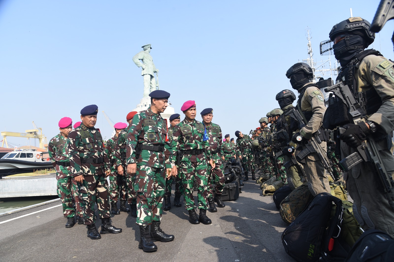 Pangkoarmada Ri Pimpin Upacara Gelar Kesiapan Manlap Latihan Armada