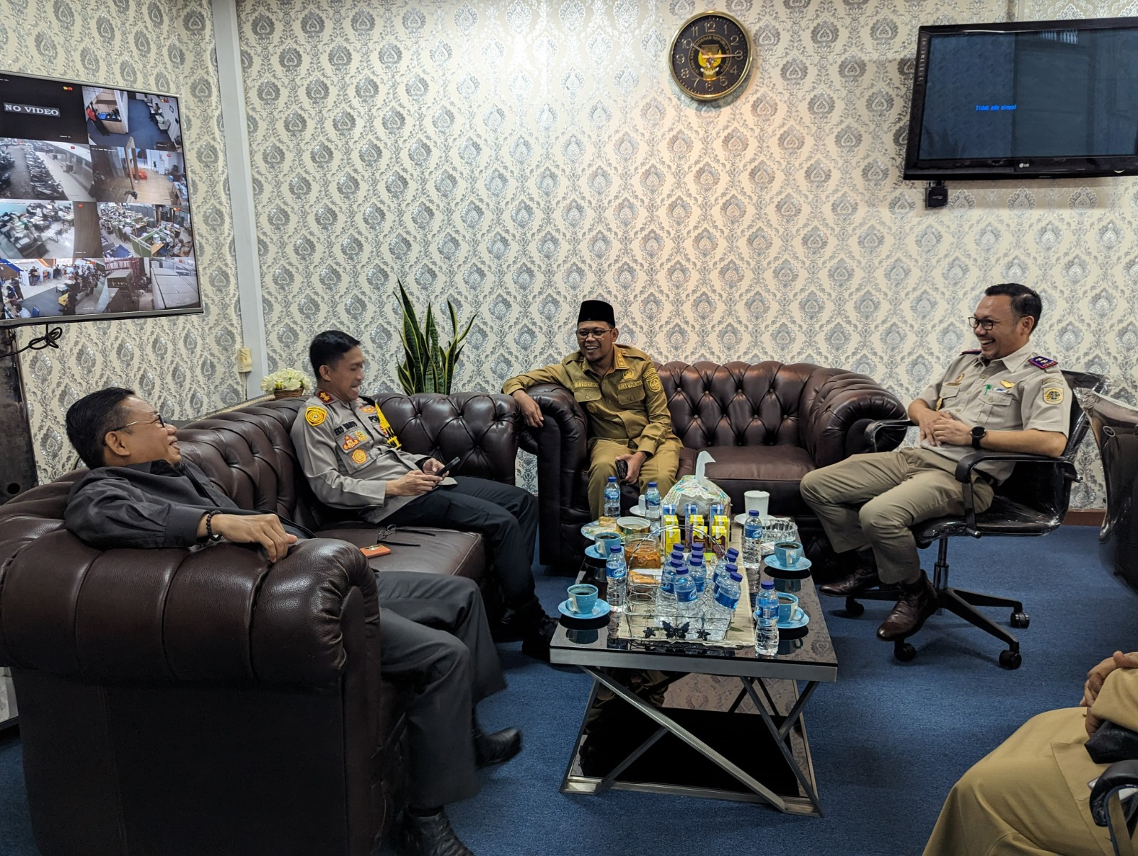 Kepala BPN Kota Depok Indra Gunawan di sela-sela kegiatan penandatanganan pakta integritas yang juga dihadiri Forkopimda Kota Depok, Senin, 26 Februari 2024. (Foto: Dok/BPN Kota Depok)