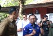 Kepala BPN Kota Depok Indra Gunawan sedang memberi penjelasan ke menteri AHY