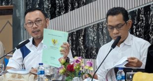 Kepala BPN Kota Depok Indra Gunawan didampingi Kepala Survei dan Pemetaan Yoga Munawar, dalam rapat koordinasi. (Foto Dok/BPN Kota Depok)