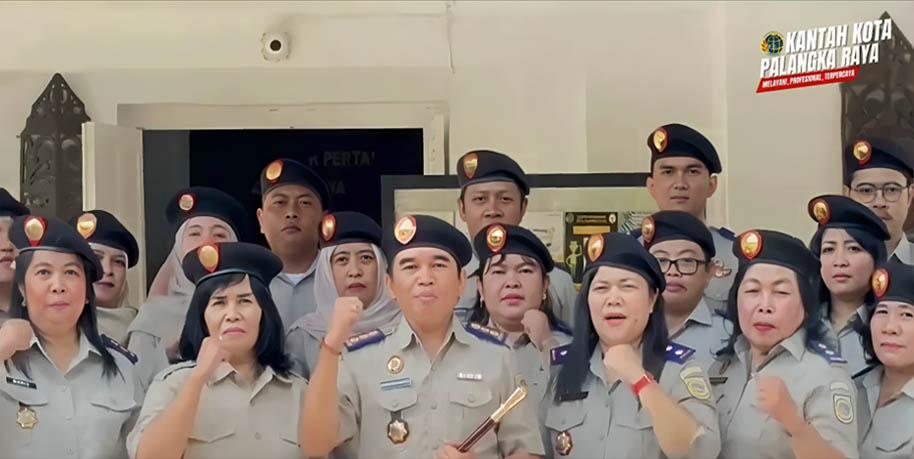 Ferdinan Adinoto Kepala Kantor Pertanahan Kota Palangka Raya dan jajaran.