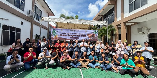 Kantor Pertanahan Kota Palangka Raya gelar kegiatan penyembelihan dan pembagian daging kurban Hari Raya Idul Adha 1446 H, Sabtu, 7 Juni 2025