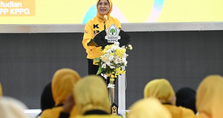 Sekretaris Jenderal DPP Partai Golkar M. Sarmuji menegaskan Partai Golkar berkomitmen menjadikan perempuan sebagai salah satu mesin politik utama