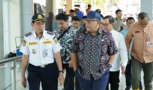 Wamen PKP Fahri Hamzah sambangi kawasan pesisir Muara Angke, Jakarta Utara, Jumat 30 Januari 2026.