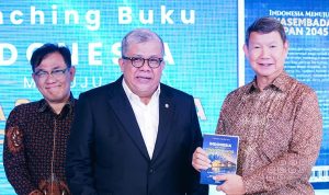 ahri Hamzah Luncurkan Buku Strategi Swasembada Papan 2045 Wakil Menteri Perumahan dan Kawasan Permukiman (PKP) Fahri Hamzah meluncurkan buku Indonesia Menuju Swasembada Papan 2045 di Jakarta Selatan, Kamis, 21 Mei 2026.