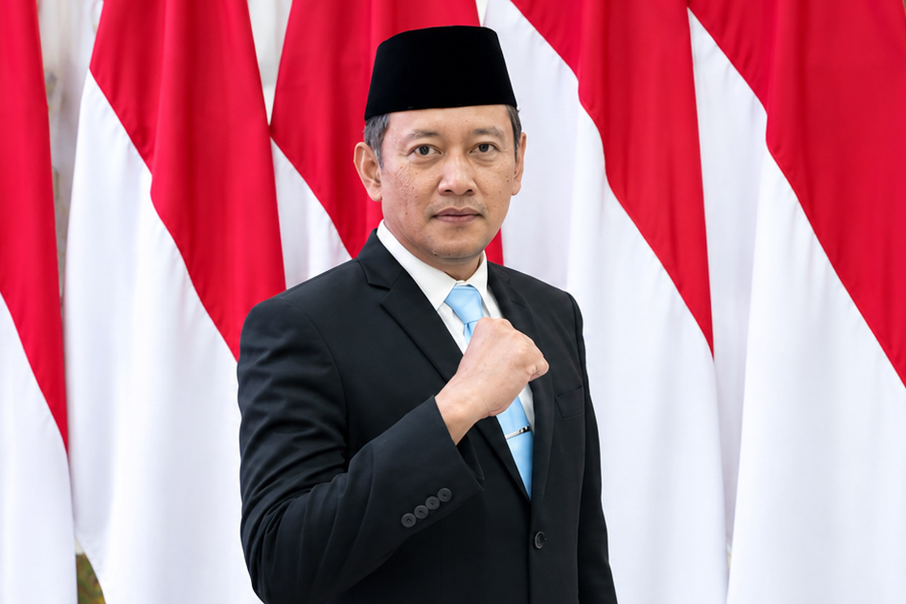 Uunk Din Parunggi, S.SiT., M.A.P., QRMP., mendapat amanah baru sebagai Kepala Biro Hubungan Masyarakat dan Protokol.