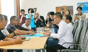 PWI Lampung Wirahadikusumah dan Adi Kurniawan PWI Lampung